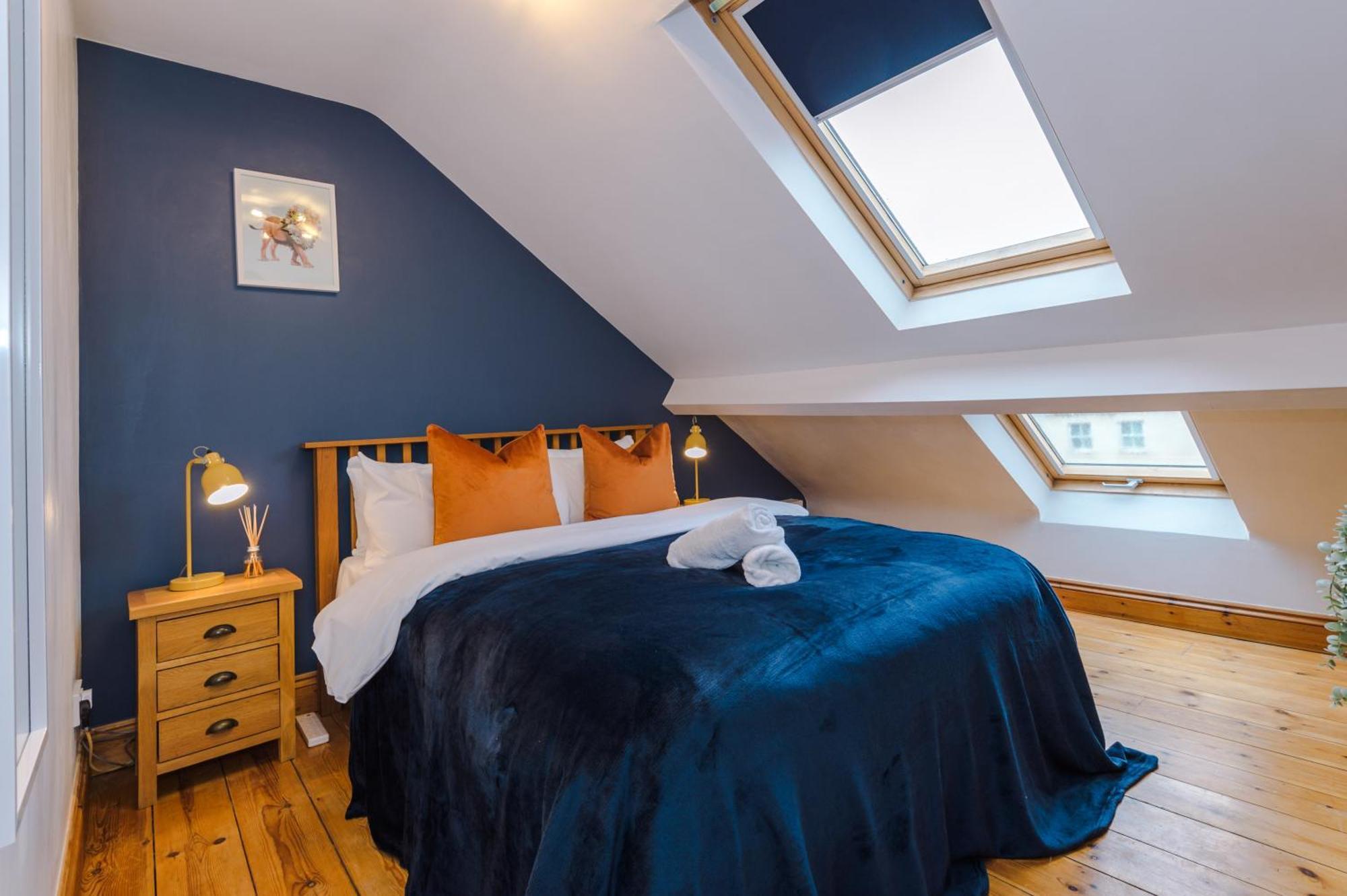 Incredible - Five Bedroom - 7 Actual Beds - 6 Bathroom House By Purestay - Central Bath With Parking Exterior foto